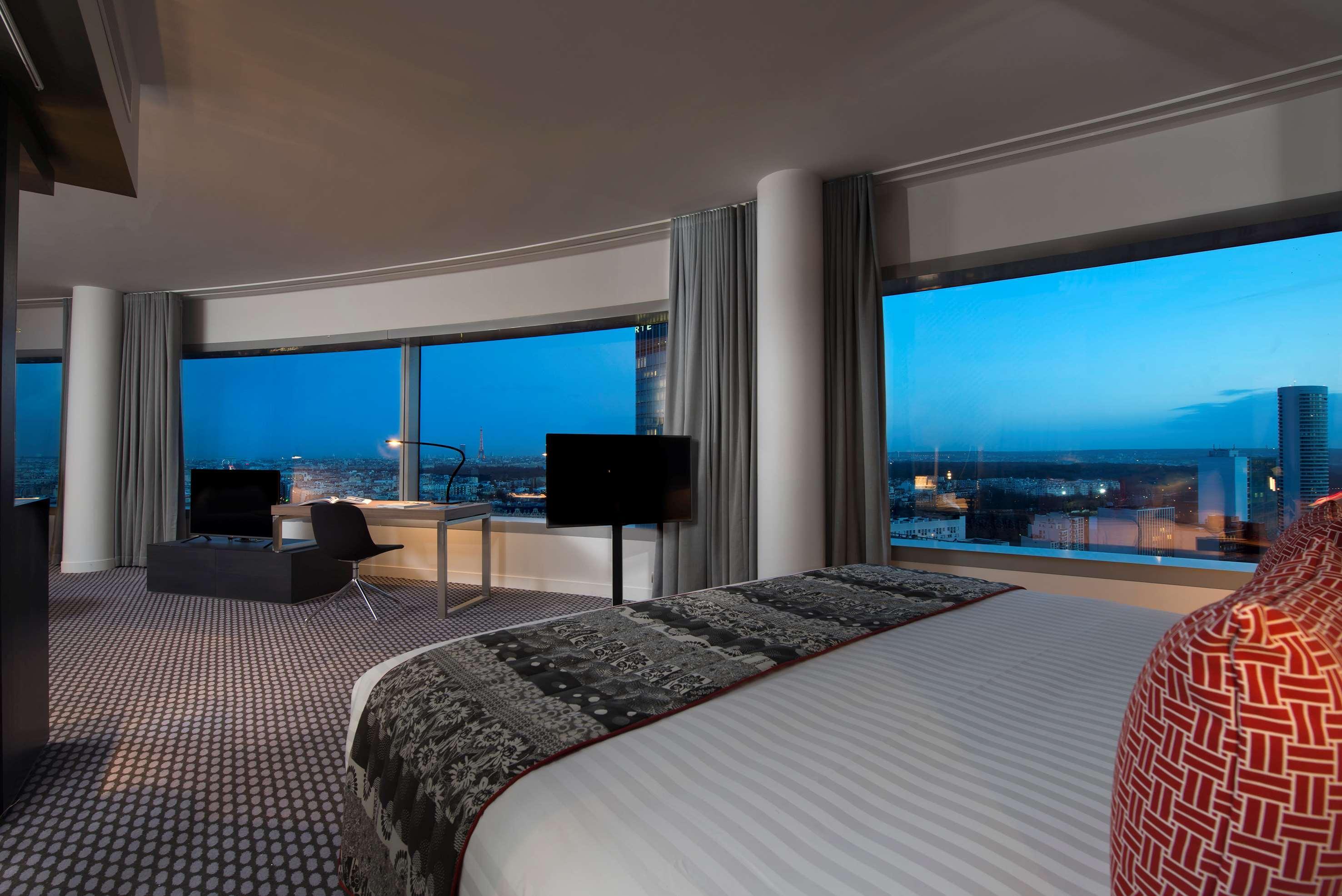 Hotel Melia Paris La Defense Courbevoie Esterno foto