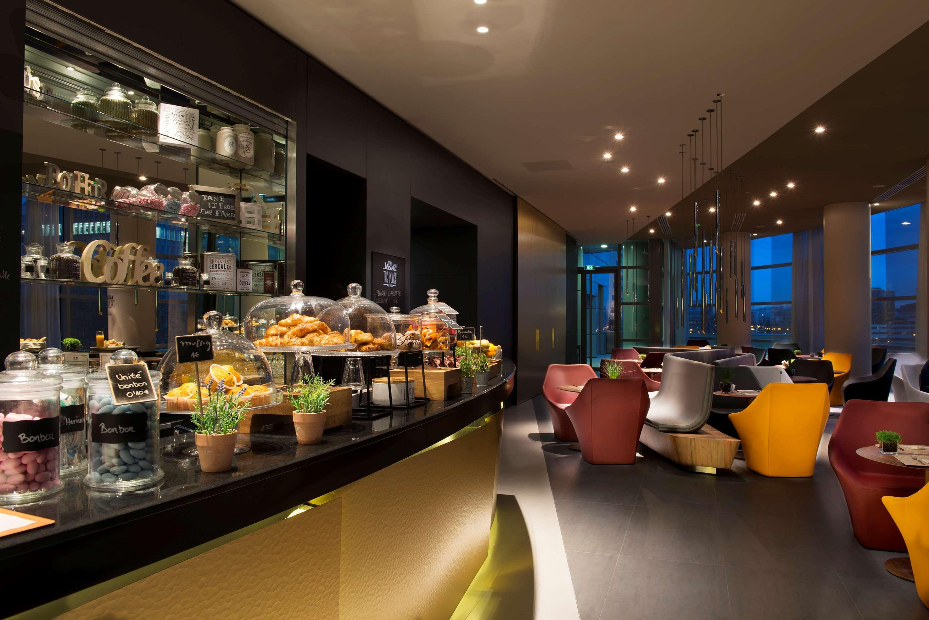 Hotel Melia Paris La Defense Courbevoie Esterno foto