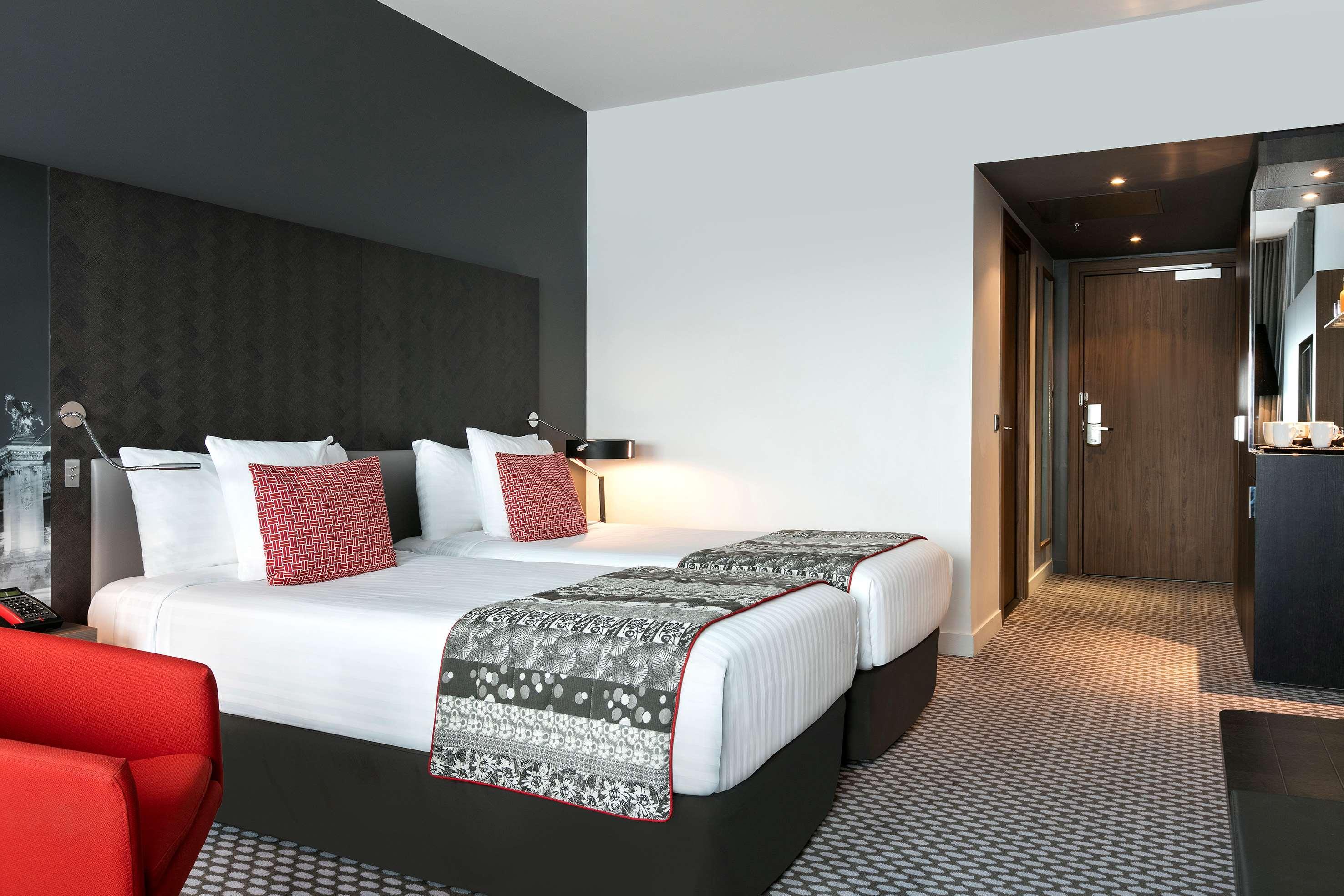 Hotel Melia Paris La Defense Courbevoie Esterno foto