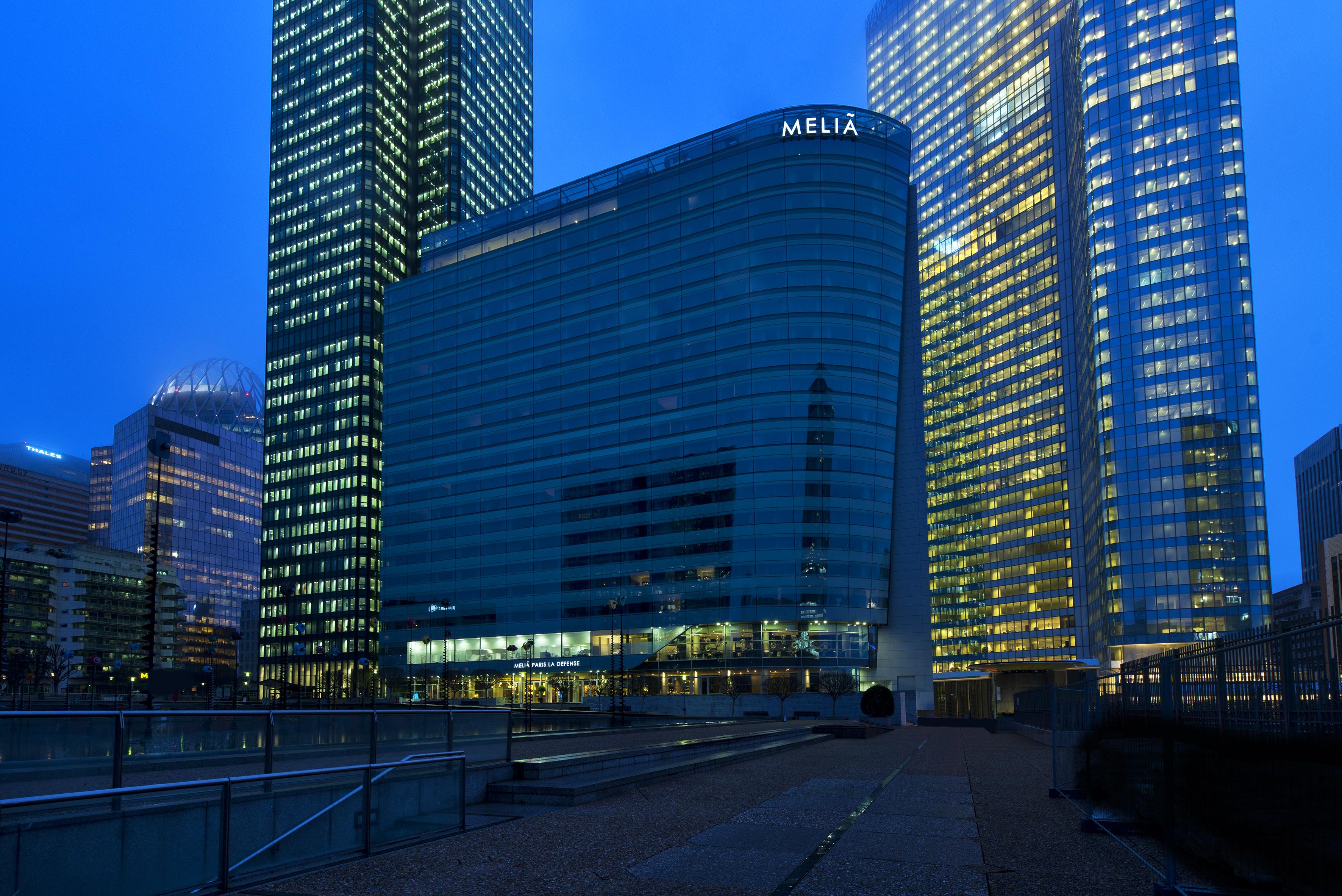 Hotel Melia Paris La Defense Courbevoie Esterno foto