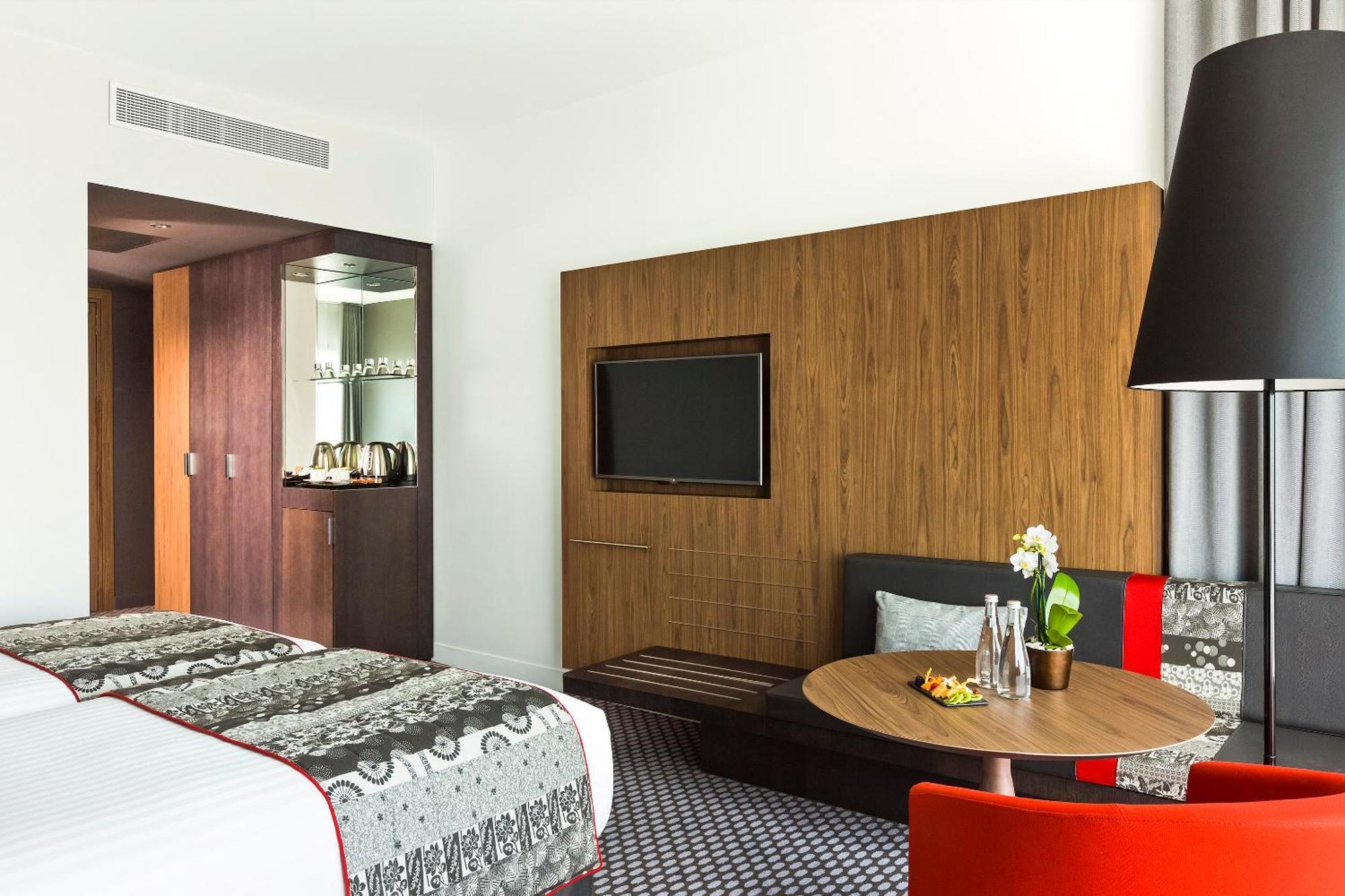 Hotel Melia Paris La Defense Courbevoie Camera foto